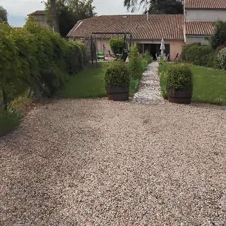 Holiday home Du Grand-pas Doulezon